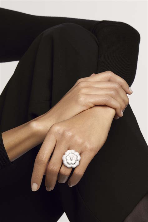 bague camelia diamant chanel